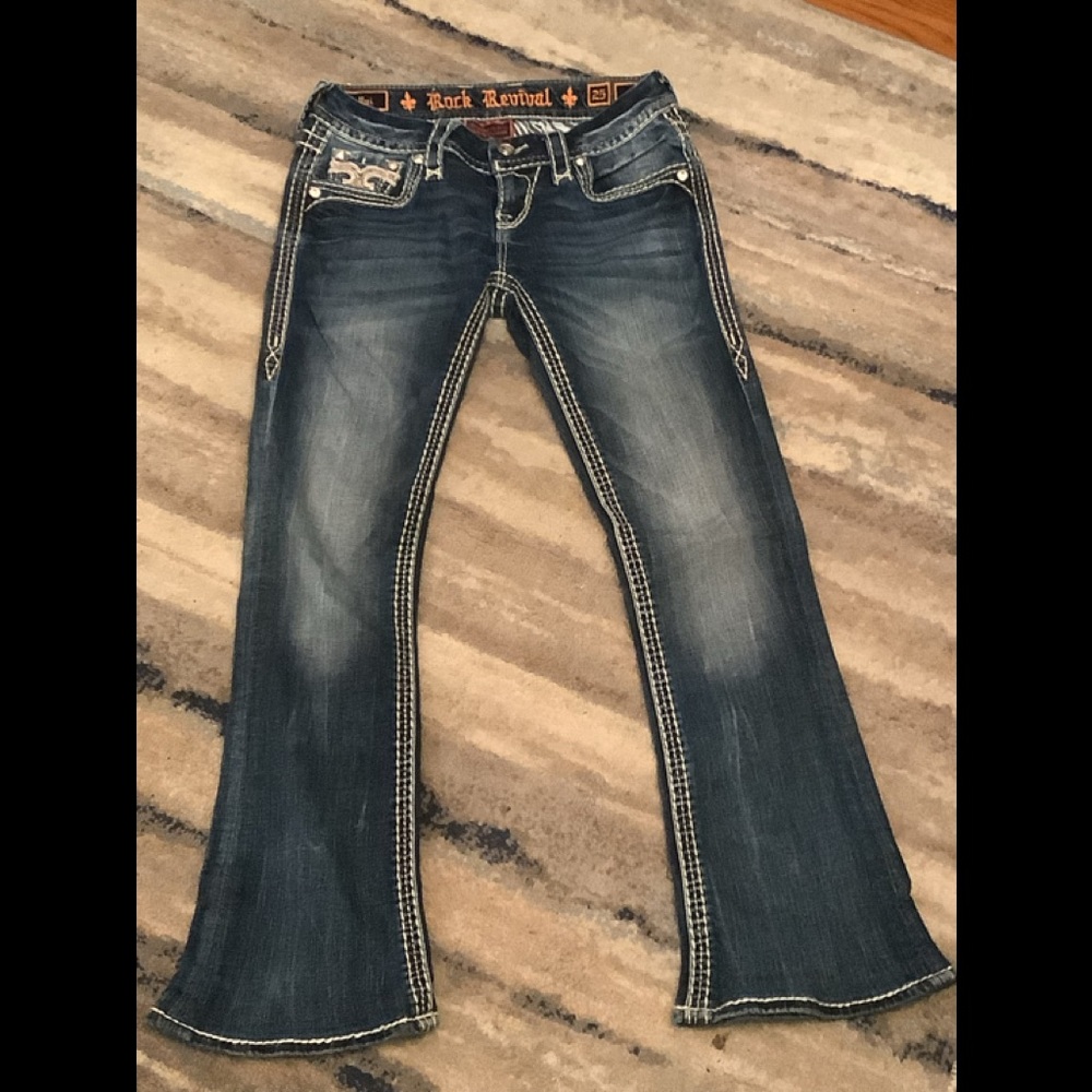 Woman’s Rock Revival Size 25 Jeans